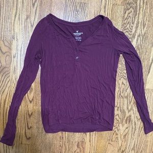 American eagle women’s Henley t-shirt long sleeve, size XS